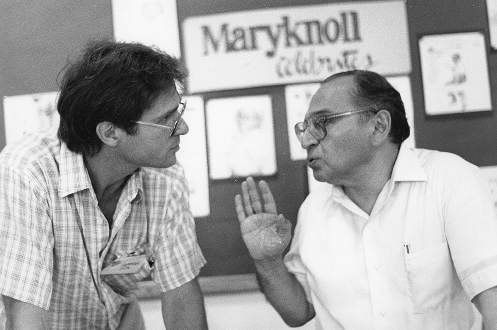 Then-NCR editor Tom Fox and Dominican Fr. Gustavo Gutiérrez at the World Gathering Conference of Liberation Theology held July 14-17, 1988 at Maryknoll School of Theology, Maryknoll, New York. (NCR photo)